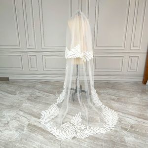 🆕 CHAPEL VEIL in Tulle Embroidered Edge Lace in Ivory 250cm